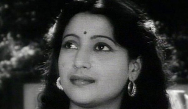 सुचित्रा सेन ने अंतराष्ट्रीय स्तर पर पहचान बनाई थी सुचित्रा सेन ने अंतराष्ट्रीय स्तर पर पहचान बनाई थी