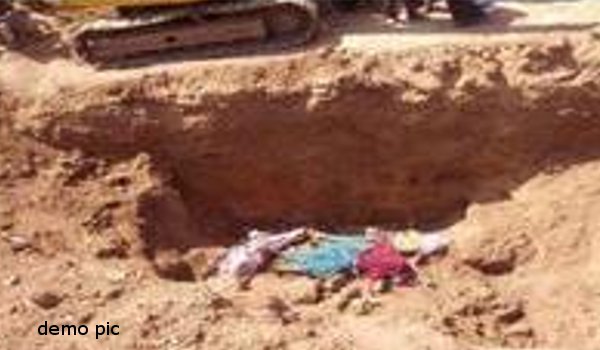 अलवर : मिट्टी की खदान में दबने से चार मासूम बच्चों की मौत