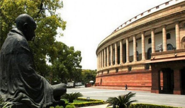 संसद का दूसरा सत्र शुरू, उत्तराखंड पर हंगामे के आसार संसद का दूसरा सत्र शुरू, उत्तराखंड पर हंगामे के आसार