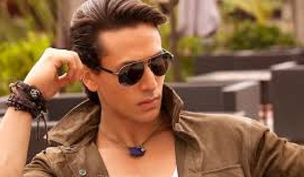 Tiger Shroff on back foot over housewife comment