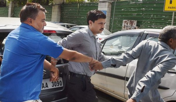 आनंद जोशी को 20 तक सीबीआई हिरासत में भेजा गया आनंद जोशी को 20 तक सीबीआई हिरासत में भेजा गया