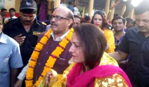 अमरसिंह और अभिनेत्री जयाप्रदा ने बगुलामुखी मंदिर में की विशेष पूजा