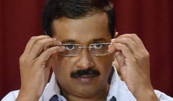 भाजपा ने मांगा केजरीवाल के 21 संसदीय सचिवों का इस्तीफा