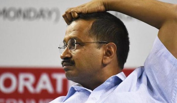 अदालत ने ‘ठुल्ला’ कहने पर अरविंद केजरीवाल को दिया नोटिस अदालत ने ‘ठुल्ला’ कहने पर अरविंद केजरीवाल को दिया नोटिस