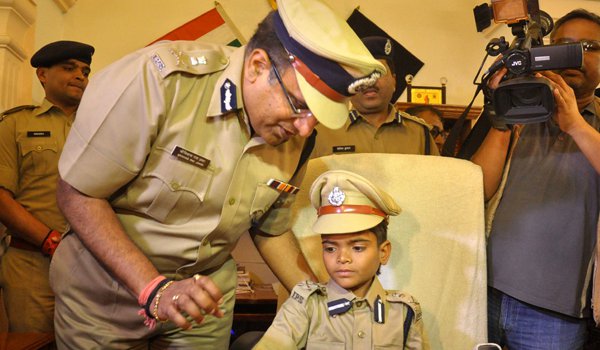 एक दिन के लिए पुलिस कमिश्नर बने नन्हे गिरीश की मौत एक दिन के लिए पुलिस कमिश्नर बने नन्हे गिरीश की मौत