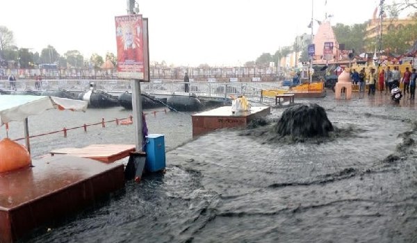 ujjain kumbh as tents collapses after heavy rainfall