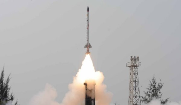 स्वदेशी सुपरसोनिक इंटरसेप्टर मिसाइल का सफल परीक्षण