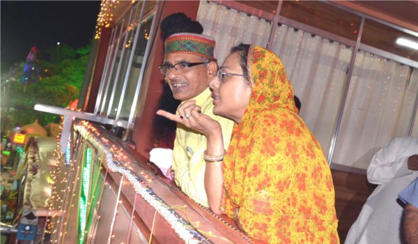सिंहस्थ की व्यवस्थाओं का जायजा लेने अर्धरात्रि में रामघाट पहुंचे मुख्यमंत्री