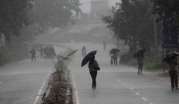 हजारीबाग में झूमकर बरसा पानी, राजधानी में बही ठंडी बयार हजारीबाग में झूमकर बरसा पानी, राजधानी में बही ठंडी बयार