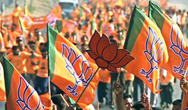 भाजपा ने शराबबंदी पर कांग्रेस पर लगाया दोहरा मापदण्ड का आरोप भाजपा ने शराबबंदी पर कांग्रेस पर लगाया दोहरा मापदण्ड का आरोप