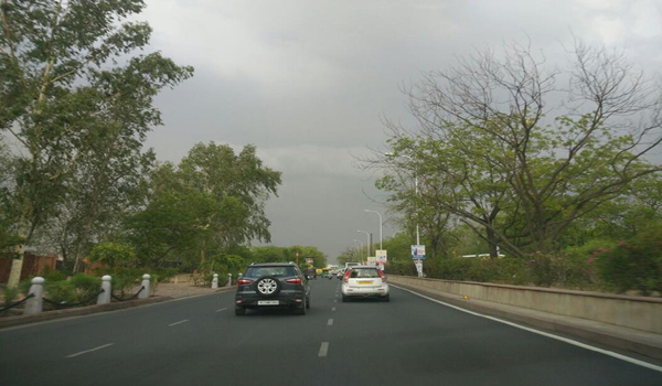 pre monsoon clouds shattered in jaipur