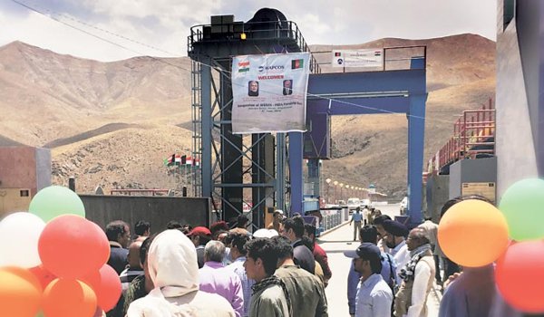 मोदी ने किया अफगान-इंडिया फ्रेंडशिप डैम का उद्घाटन मोदी ने किया अफगान-इंडिया फ्रेंडशिप डैम का उद्घाटन