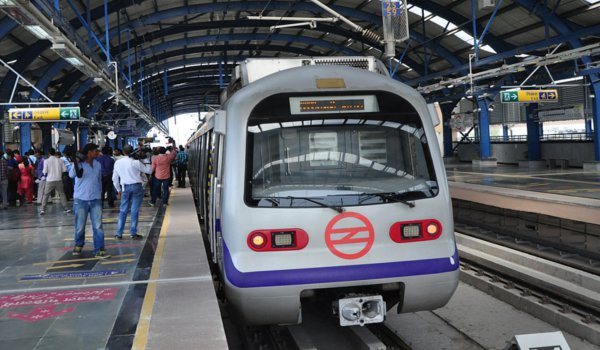 दिल्ली मेट्रो किराया बढ़ाने की तैयारी में, अधिकतम 70 रुपए दिल्ली मेट्रो किराया बढ़ाने की तैयारी में, अधिकतम 70 रुपए