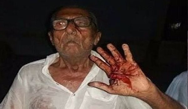पाक में हिंदू बुजुर्ग को पीटने वाला कांस्टेबल गिरफ्तार पाक में हिंदू बुजुर्ग को पीटने वाला कांस्टेबल गिरफ्तार