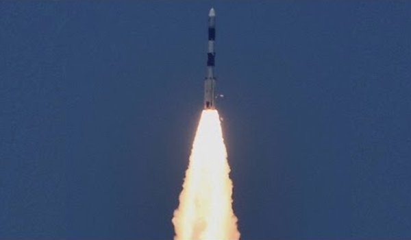 इसरो की अंतरिक्ष में बड़ी छलांग,एक साथ 20 सैटेलाइट सफलतापूर्वक लॉन्च इसरो की अंतरिक्ष में बड़ी छलांग,एक साथ 20 सैटेलाइट सफलतापूर्वक लॉन्च