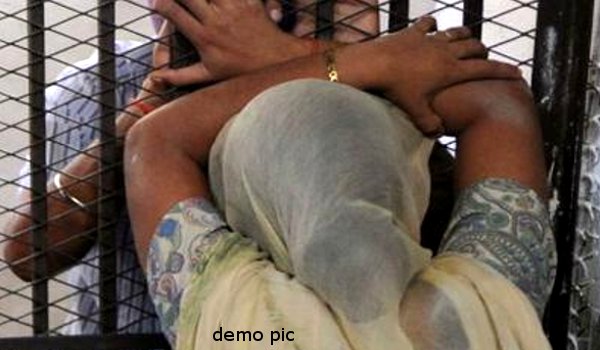 आजमगढ जेल में महिला बंदी के साथ रेप, बंदी रक्षक सस्पेंड