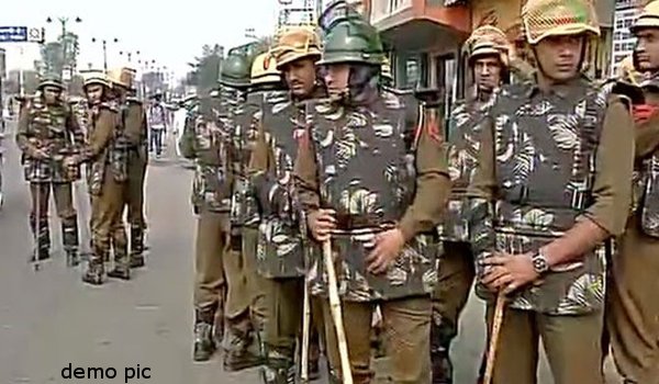 हरियाणा जाट आंदोलनः पुलिस फोर्स की छुट्टियां कैंसिल हरियाणा जाट आंदोलनः पुलिस फोर्स की छुट्टियां कैंसिल