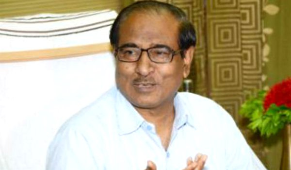 टॉपर्स विवाद : बिहार बोर्ड के अध्यक्ष लालकेश्वर प्रसाद ने दिया इस्तीफा टॉपर्स विवाद : बिहार बोर्ड के अध्यक्ष लालकेश्वर प्रसाद ने दिया इस्तीफा