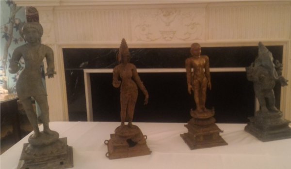 पीएम मोदी को बराक ओबामा ने बेशकीमती मूर्तियां लौटाईं