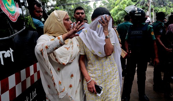बांग्लादेशी ही थे ढाका के रेस्तरां पर हमला करने वाले आतंकी