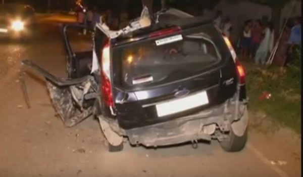 चण्डीगढ़ में तेज रफ्तार कार पेड़ से टकराई, तीन लड़कियों की मौत