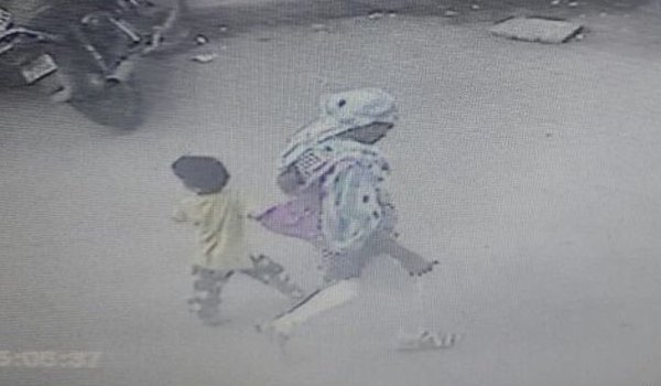 युवती ने किया 4 साल के बच्चे का अपहरण, पुलिस को मिले सुराग