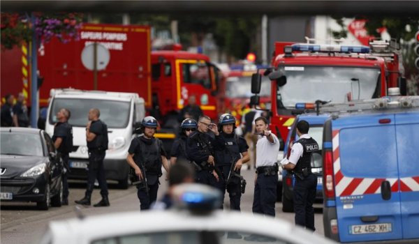 फ्रांस में चर्च पर हमला, सुरक्षा एजेंसियों ने मार गिराए दो हमलावर