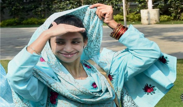 इंदौर में रमा गीता का मन, पढ़ेगी और आगे बढ़ेगी इंदौर में रमा गीता का मन, पढ़ेगी और आगे बढ़ेगी