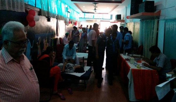 एच.के.एच.विद्यालय स्थापना दिवस पर 100 यूनिट रक्तदान एच.के.एच.विद्यालय स्थापना दिवस पर 100 यूनिट रक्तदान