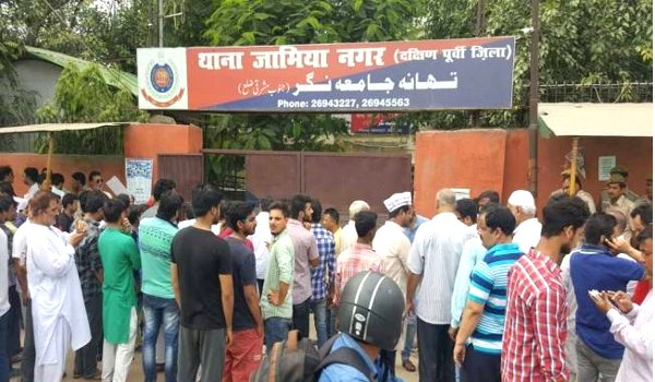 delhi police arrested aap mla amanullah khan