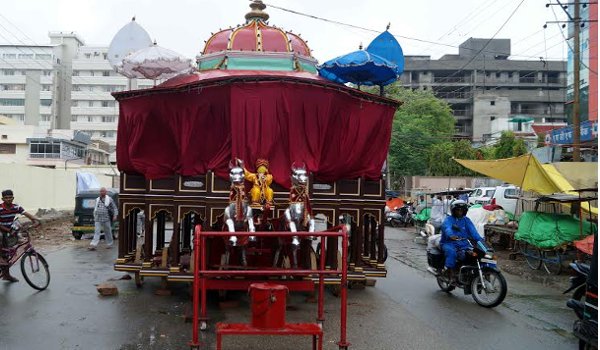 भगवान जगन्नाथ भाई बलभद्र और बहन सुभद्रा के संग पहुंचे ससुराल