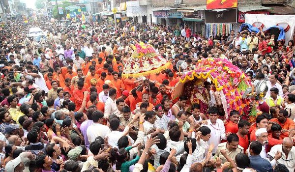 सावन के पहले सोमवार पर उज्जैन में निकली महाकाल की सवारी सावन के पहले सोमवार पर उज्जैन में निकली महाकाल की सवारी