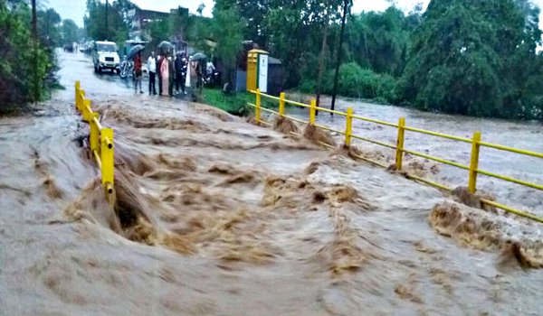 मध्यप्रदेश में जोरदार बारिश, कई जिले में बाढ़ की चपेट में