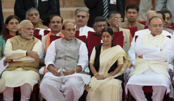 मंगलवार को सुबह 11 बजे होगा पीएम मोदी की कैबिनेट का विस्तार मंगलवार को सुबह 11 बजे होगा पीएम मोदी की कैबिनेट का विस्तार