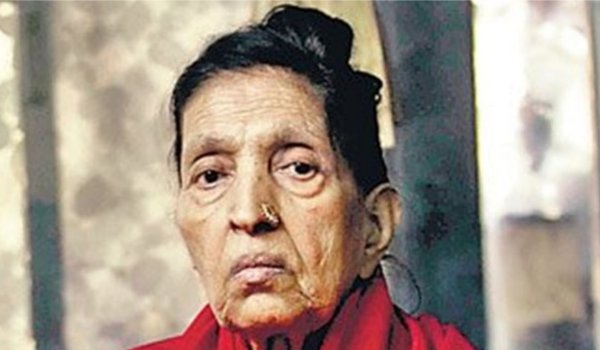 मुबारक बेगम : कभी तन्हाइयों में यूं हमारी याद आएगी मुबारक बेगम : कभी तन्हाइयों में यूं हमारी याद आएगी
