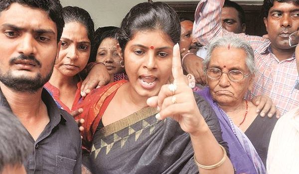 स्वाति सिंह की काट ढूढ़ने में जुटी बसपा, बंद कमरे में हुई बैठक स्वाति सिंह की काट ढूढ़ने में जुटी बसपा, बंद कमरे में हुई बैठक