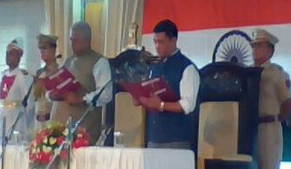 Pema Khandu takes oath as Arunachal chief minister