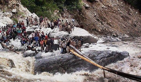 उत्तराखंड में बारिश से 34 लोगों की मौत, स्कूल बंद
