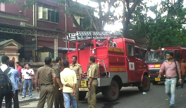 अब शंभुनाथ पंडित अस्पताल  में लगी आग, मरीज सुरक्षित