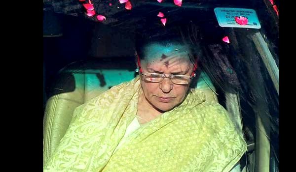 सोनिया गांधी को सेना के अस्पताल से गंगाराम में शिफ्ट किया गया