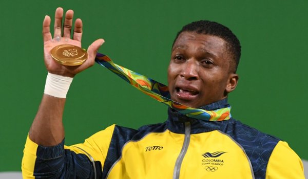 ओलंपिक : स्वर्ण जीतने के साथ ही कोलंबियाई भारोत्तोलक आस्कर फिगुएरोआ ने लिया संन्यास