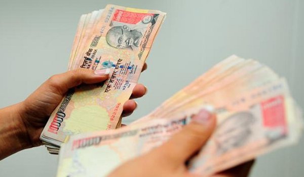केन्द्रीय कर्मचारियों को मिलेगा बकाया बोनस, न्यूनतम मजदूरी हुई 350 रुपए केन्द्रीय कर्मचारियों को मिलेगा बकाया बोनस, न्यूनतम मजदूरी हुई 350 रुपए