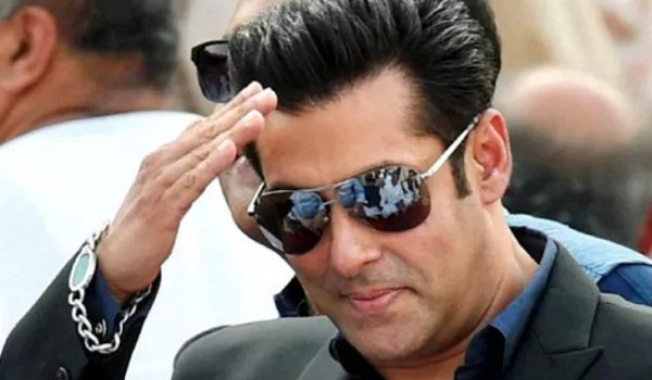 जुड़वां 2 में कैमियो रोल निभा सकते हैं सलमान खान जुड़वां 2 में कैमियो रोल निभा सकते हैं सलमान खान