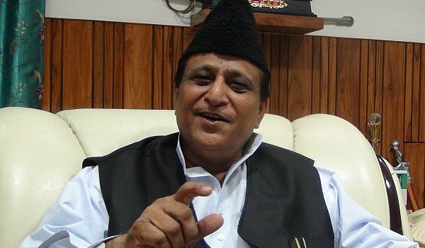 बुलन्दशहर गैंगरेप : ‘कैबिनेट मंत्री आजम खां को आनी चाहिए शर्म’ बुलन्दशहर गैंगरेप : ‘कैबिनेट मंत्री आजम खां को आनी चाहिए शर्म’