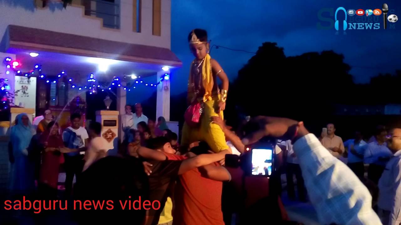 जन्माष्टमी शांति नगर में मचा ‘हुड़दंग’, एकत्रित हुए लोग जन्माष्टमी शांति नगर में मचा ‘हुड़दंग’, एकत्रित हुए लोग