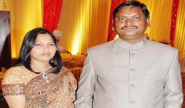 झारखंड भाजपा की नई टीम का ऐलान, मीरा मुंडा ने ठुकराया उपाध्यक्ष पद झारखंड भाजपा की नई टीम का ऐलान, मीरा मुंडा ने ठुकराया उपाध्यक्ष पद