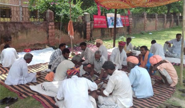 डबल मर्डर केस में पुलिस खाली हाथ, धरने पर उतरा नाथ समाज डबल मर्डर केस में पुलिस खाली हाथ, धरने पर उतरा नाथ समाज