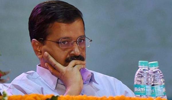 केजरीवाल सरकार के डेढ़ साल के फैसलों की फाइलें राजनिवास में तलब