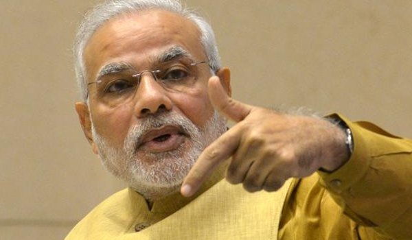 स्वयंभू गौरक्षकों को प्रधानमंत्री मोदी ने आड़े हाथों लिया स्वयंभू गौरक्षकों को प्रधानमंत्री मोदी ने आड़े हाथों लिया