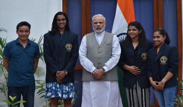 प्रधानमंत्री मोदी से मिले सिंधू, साक्षी, दीपा और जीतू राय प्रधानमंत्री मोदी से मिले सिंधू, साक्षी, दीपा और जीतू राय